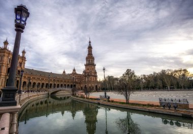 Seville İspanyolca Plaza