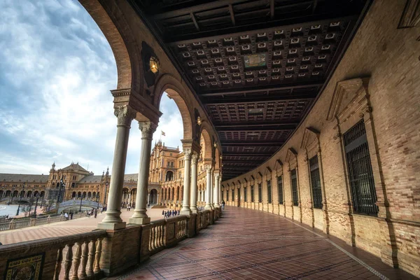 Spanischer Plaza-Korridor in Sevilla — Stockfoto