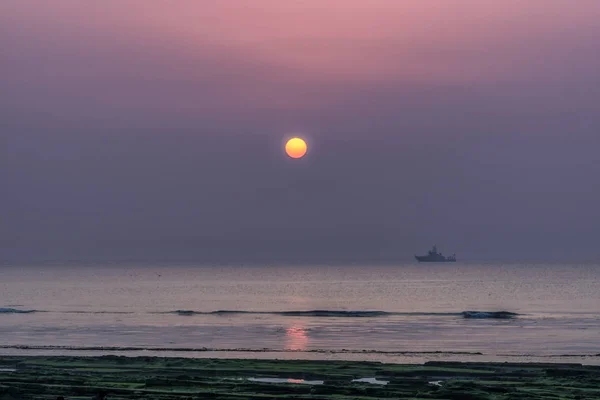 Sonnenaufgang vom Strand von Gwangchigi — Stockfoto