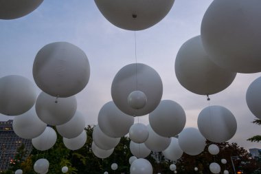 etkileşimli balon yüzeyi