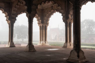 Agra fort diwan olduğumu   