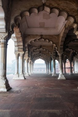 Agra fort diwan olduğumu   
