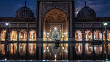 jama masjid reflections