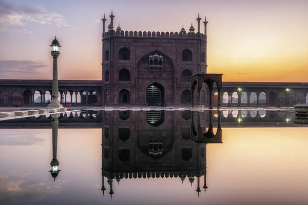 Южные ворота джамской мечети — стоковое фото