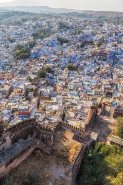 Jodhpur şehri ve kale duvarı