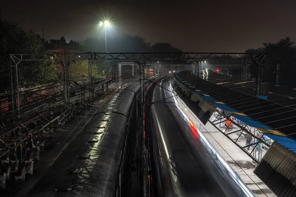 Alte delhi station bei Nacht — Stockfoto