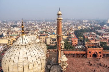 Jama Mescidi ve Yeni Delhi manzarası   