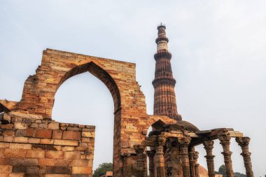 qutub minar in New delhi