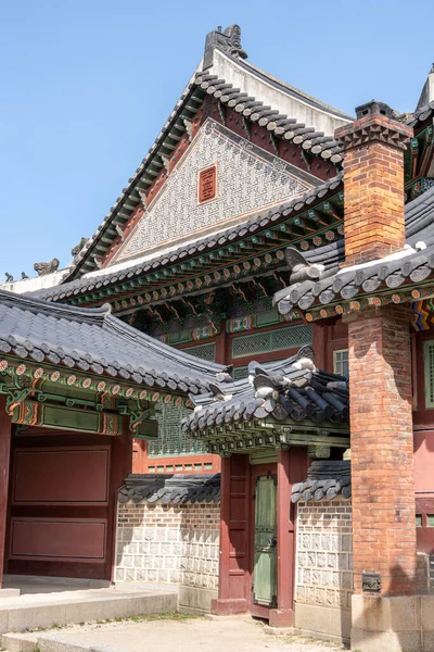 Διάφορα Αρχιτεκτονικά Και Παραδοσιακά Ιστορικά Στοιχεία Στο Παλάτι Changdeok Gung — Φωτογραφία Αρχείου
