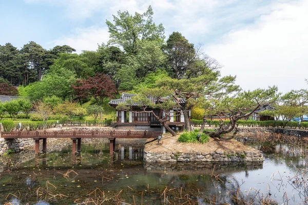 Hwallaejeong Pavilion Top Artificial Pond Seongyojang House Gangneung South Korea — Stock Photo, Image