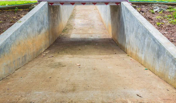 Carril de bicicleta vacío hacer con hormigón . —  Fotos de Stock