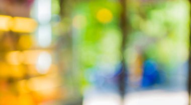 Arka plan kullanımı için bulanık kahve dükkanının görüntüsü .