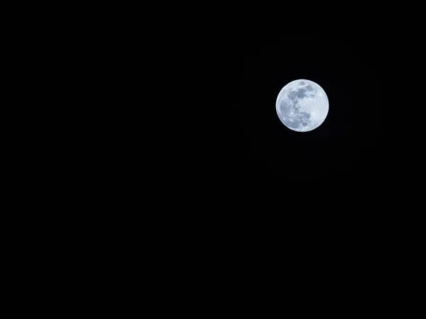 Fullmåne med klar himmelsbild. — Stockfoto