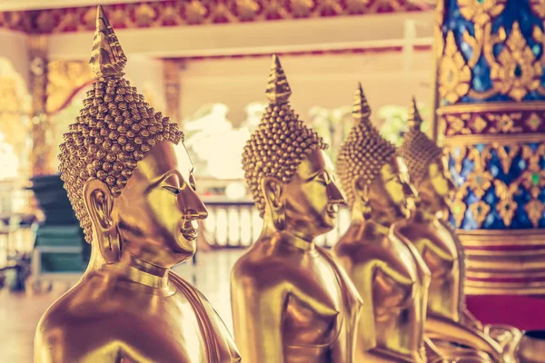 Vintage Ton Bild Guld Buddha Staty Wat Suan Dok Tempel — Stockfoto