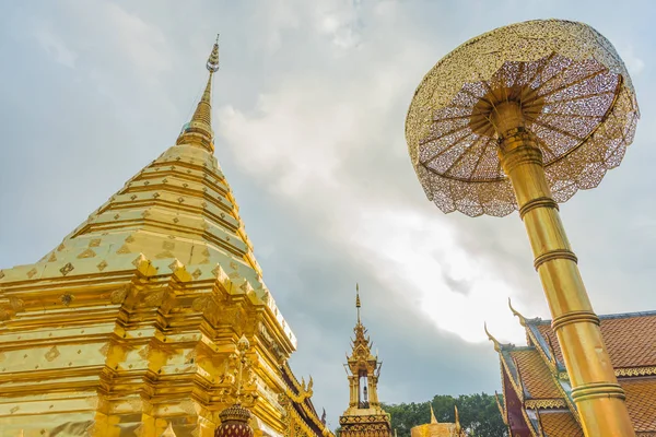 Zlatý chrám, Chiang mai, Thiland. — Stock fotografie