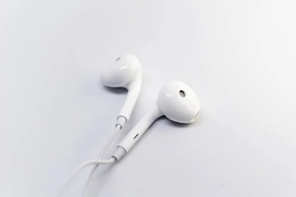 Weißer Eaphone Mit Weißem Hintergrund — Stockfoto