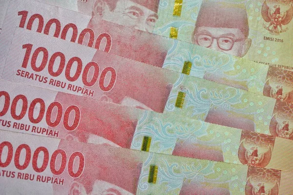 Karanlık Bir Geçmişi Olan Endonezya Rupisi Parasına Yakınlaş — Stok fotoğraf