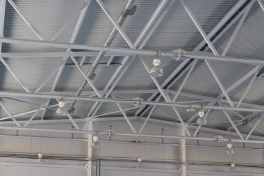 Tavan kapalı spor salonu