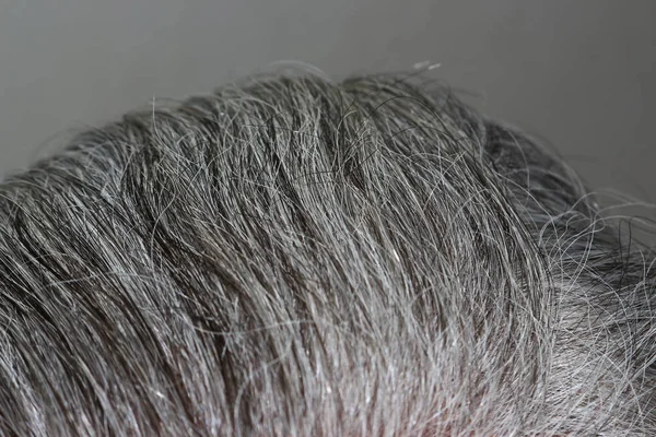 灰色の髪の男性 — ストック写真