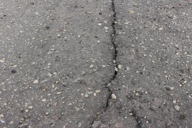 Eski asfalt parça