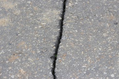 Eski asfalt parça