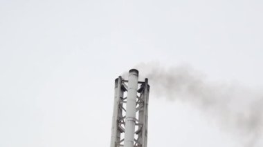 Fabrika borudan gelen duman