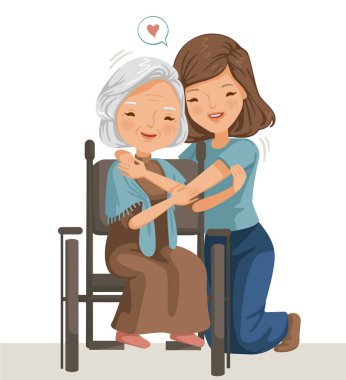 Kızıyla birlikte tekerlekli sandalyede oturan yaşlı bir kadın. Kadınlar yaşlı kadınları kucaklıyor. Sevgiyle. Aile ilişkisinden mutlu olmak. Yaşlılar, hastalar ya da engelliler için bakım kavramı..