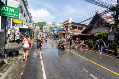 Phuket, Tayland - 13 Nisan 2017: - Songkran Tayland Budist yeni yıl kutlamaları
