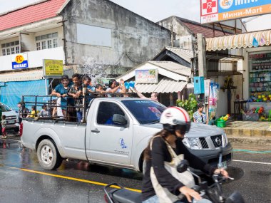 Phuket, Tayland - 13 Nisan 2017: - Songkran Tayland Budist yeni yıl kutlamaları