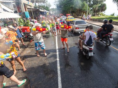 Phuket, Tayland - 13 Nisan 2017: - Songkran Tayland Budist yeni yıl kutlamaları
