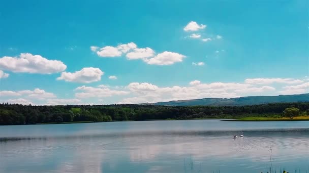 Lago de Beautifu l — Vídeo de Stock