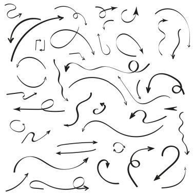 Elle çizilmiş ok simgeleri farklı şekillerde, düz bir şekilde siyah ve beyaz çizimler. Beyaz arka planda ayrı ayrı. Vektör illüstrasyonu