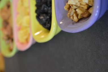 Karışık fındık ve kurutulmuş meyve.