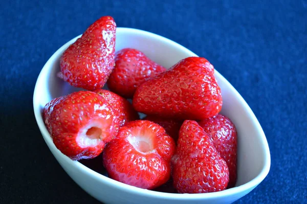 Frische Erdbeeren Einer Schüssel — Stockfoto