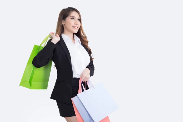 Belle femme d'affaires avec des sacs à provisions — Photo