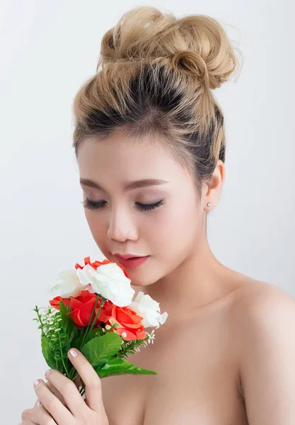 Mulher asiática bonita — Fotografia de Stock