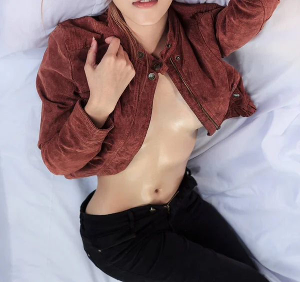 Vacker kropp av Asiatisk tjej — Stockfoto