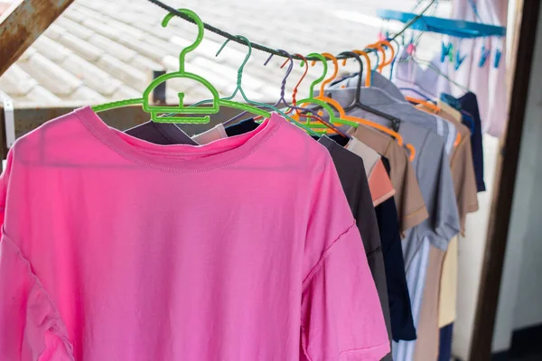 Clothes hanging to dry — Stock Photo, Image