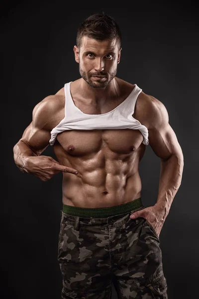 Portrait of strong Athletic Fitness man — Stock Photo, Image