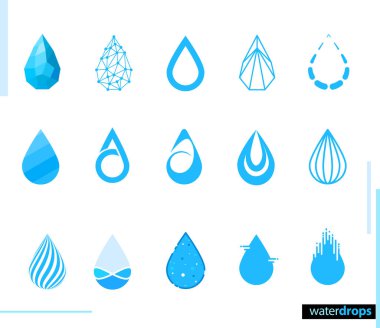 Su damlaları ve damlalar. Düz damlalar. Logo, işaret, etiket. Eko su, doğal ürün, organik, yağ, mavi su, sıvı. Su Simgesi Ayarlandı. Vektör İllüstrasyonu