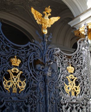 St. Petersburg Katedrali 'nin kapısı.
