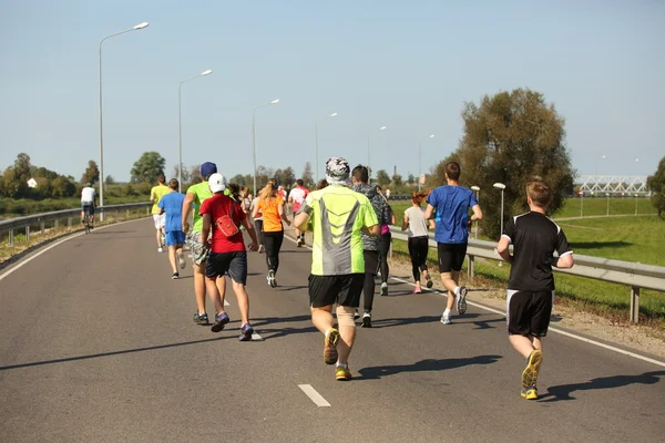 Running people in Daugavpils — Stock Photo, Image
