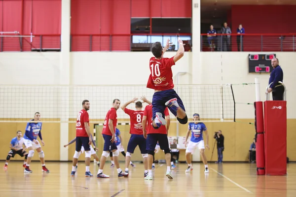 Episodio del juego en un partido de voleibol — Foto de Stock