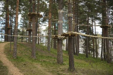 Macera Parkı asılı parkurları