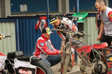 Makinist motosiklet yarış için hazır olun