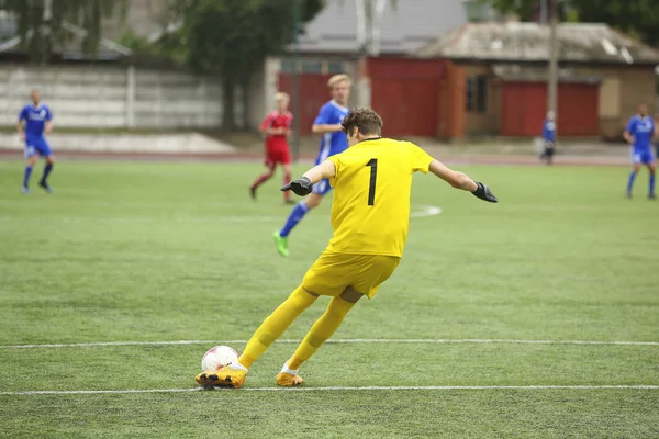 Portiere calcio fuori palla — Foto Stock