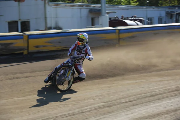 Speedway ryttare på spåret — Stockfoto