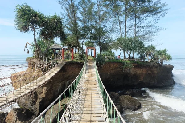 Bengkulu Indonésia Novembro 2016 Ponte Suspensão Pantai Sungai Suci Bengkulu — Fotografia de Stock