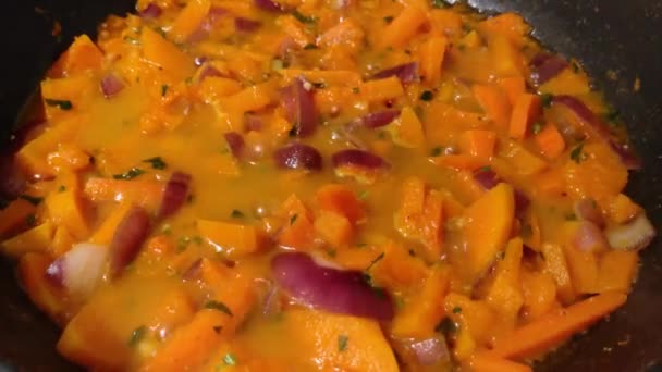 Pumpkin Boils Wok Pan Vegetables Fried Pan Boiling Boiling Cooking — Stock Video