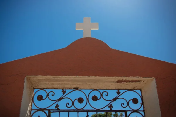 Christian Cross Door Cemetery Mediterranean — Stock Photo, Image